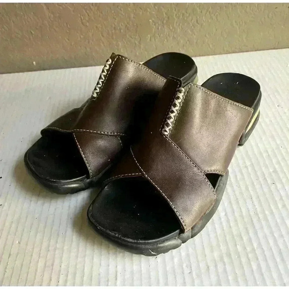 Cole Haan Womens D11008 Brown Leather Slide Sandals Comfort Slip on Size 6 1/2B - Picture 3 of 8
